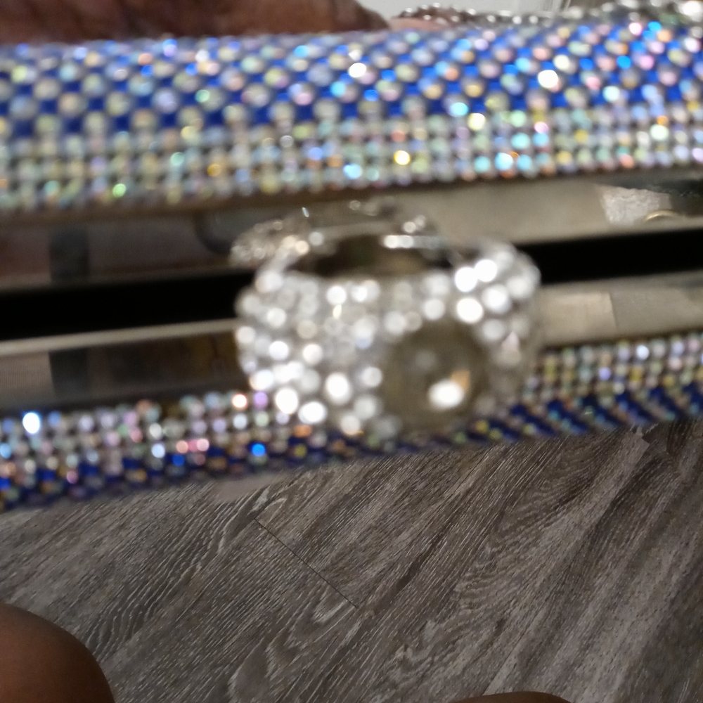 PURSE - Picture 3 of 8